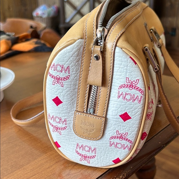 MCM Tan and White Shoulder Bag with COA - Picture 7 of 15
